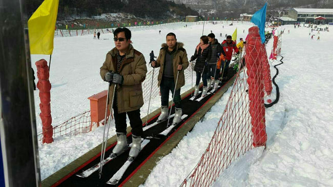 滑雪場(chǎng)魔毯